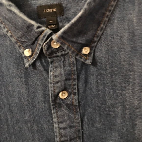 JCrew Mens buttondown denim shirt- XL-EUC⭐️ - Picture 2 of 7